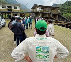 Autoridades ambientales recorrieron embalses de CHEC para conocer retos de sostenibilidad energética